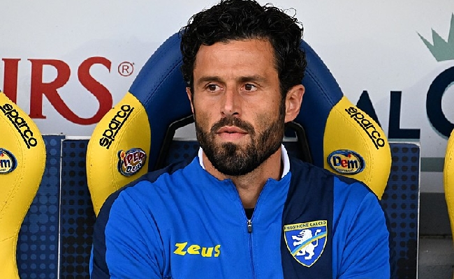 Serie B, Frosinone e Genoa vedono la promozione: in quota anche la Reggina punta la Serie A, più lontane Parma e Cagliari