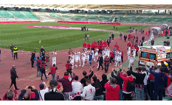 Playoff Serie B, al San Nicola gara due contro il Sud Tirol in vantaggio di un gol: Bari avanti a 1,85 su BetFlag 