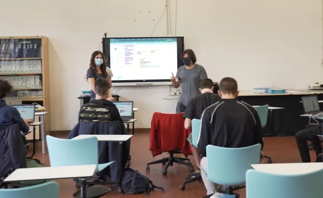 Formare gli innovatori del futuro: il coding arriva a scuola con la terza edizione di High Tech High School