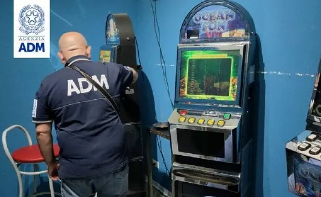 Slot e Vlt, Adm: nel 2021 controlli in 6.103 esercizi, sanzioni amministrative in calo del 66,1%