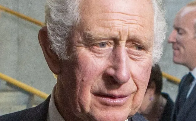 UK, domani l'incoronazione di Carlo: per i bookie sarà l'evento tv degli ultimi 40 anni, in quota anche l'outfit di Kate e lo scivolone del re
