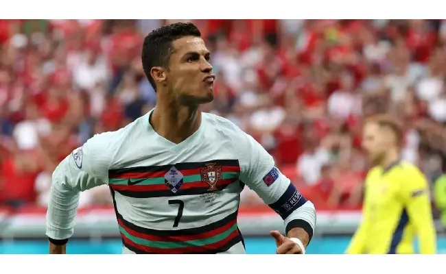 Georgia, Kvaratskhelia per la storia ma i bookie dicono Portogallo. Cristiano Ronaldo vede un nuovo record: a bassa quota il gol nel sesto Europeo consecutivo