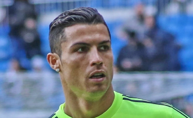 Calciomercato il futuro di Ronaldo è incerto: PSG e Real Madrid pronte all’assalto in quota suggestione Barcellona