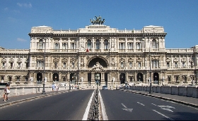 Scommesse e centri esteri Cassazione: l'intermediazione è reato irrilevante la possibile discriminazione del bookmaker
