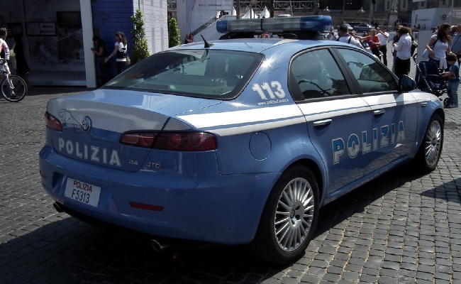 Scommesse licenza blitz polizia Roma