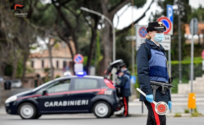 Slot fuori orario controlli carabinieri sala giochi Roma