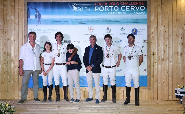 Italia Polo Challenge Porto Cervo come Wembley: Stefano Giansanti capitano del Team Hendrick's vince la tappa sarda contro gli inglesi di U.S. Polo Assn. Team