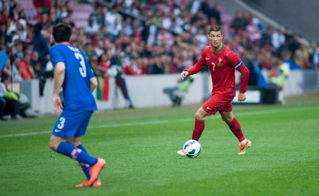 Mondiali 2022 Ronaldo tra luci e ombre: in prima fila per il gol al Ghana ma bocciato nelle quote sui migliori giocatori