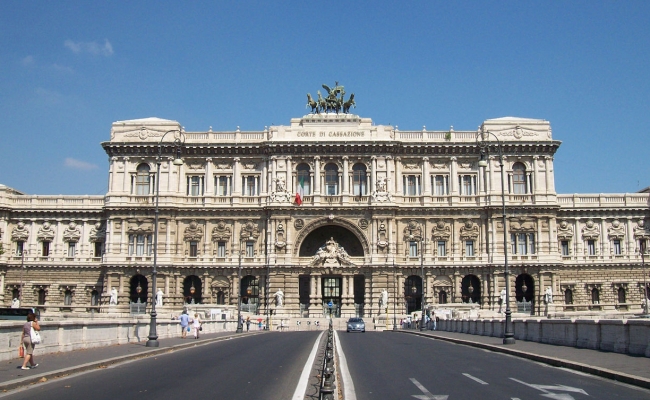Scommesse Cassazione: intermediazione per conto di bookmaker esteri è reato confermata condanna per un gestore di Palermo