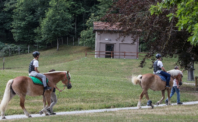Ippica all’ippodromo Snai Sesana sabato di corse dedicato a ‘Dynamo Camp’
