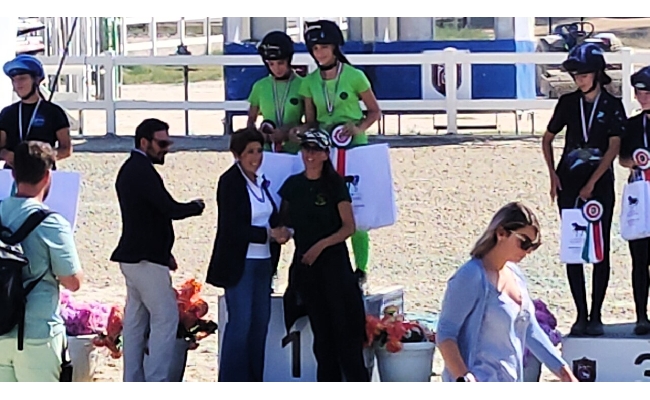 Campionato Italiano Mounted Games oro U18 per le sarde Elena Porto e Aurora Siesto 