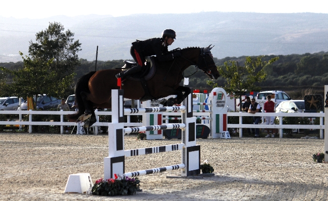 Salto ostacoli: i fratelli Correddu brillano al Sardegna Jumping Tour