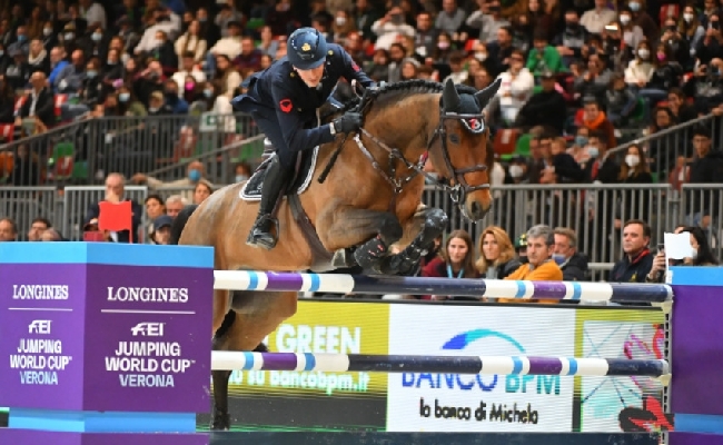 Equitazione Jumping Verona: apertura con le gare nazionali venerdì primi salti 'a cinque stelle'