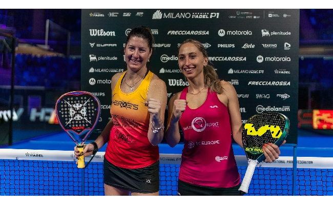 Milano premier Padel P1: cielo stellato sopra Milano. Emily e Carlotta Casali agli ottavi