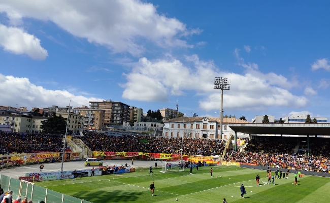 Serie B playoff: il Catanzaro vuole continuare a stupire ma i bookie premiano il colpo della Cremonese