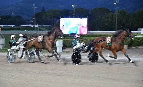 All’Ippodromo Snai Sesana si corre e ci si diverte con l'animazione questo mercoledì per la 4^ giornata di trotto dedicata al Gentlemen. Sette corse tra cui il Premio intitolato a Cesare Meli
