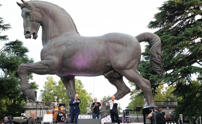 Ippica Luci a San Siro Trotto Grand Opening: Snaitech celebra il nuovo volto dell'Ippodromo Snai San Siro con una grande serata di sport musica e cultura