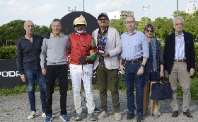 Ippica: all’ippodromo di Bologna giovedì 15 maggio Cocco Bfc premia il campione Bepi Bi
