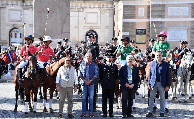 Italia Polo Challenge il primo sold out è per le vie del Centro. E adesso il polo lo riconoscono tutti