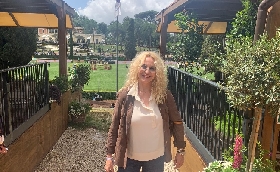 Piazza di Siena Antonella Clerici: “Amo i cavalli vivo in mezzo a loro con Vittorio. L'emozione più grande Sanremo quella con i cavalli a Parigi 2024”