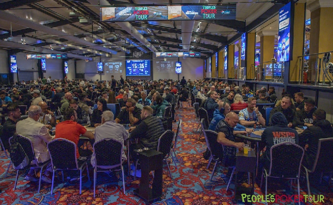 People’s Poker Tour – Rozvadov: sabato da record oltre 1.500 entries totali e Italia protagonista verso il Day 2