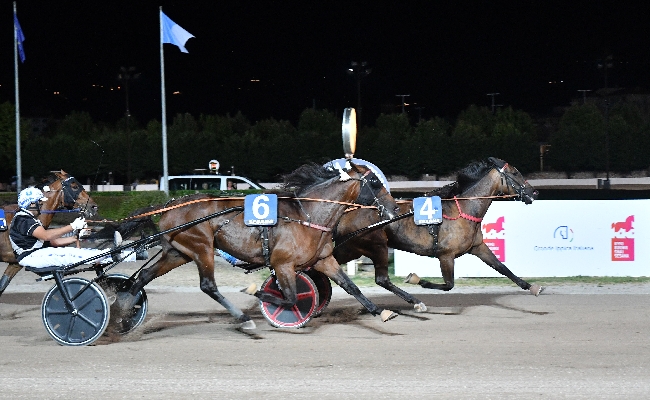 Ippica all'Ippodromo Snai Sesana un nuovo sabato di trotto per la 2^ giornata stagionale con in pista sette prove a partire dalle 20.30