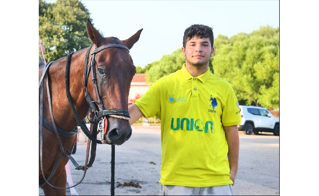 Marco Pala il 'Figlio dell'Isola' sale a cavallo: La Francia Bergamo e Roma ma giocare a Polo a casa mia è pura magia