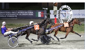 Ippica Ippodromo di Cesena: Superfrustino  la terza semifinale promuove Francesco Pettinari. Tqq vinta da Fan Idole Truia guidata da Bacalini