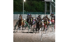 Ippica all’Ippodromo Snai Sesana venerdì di trotto che fa da ‘antipasto’ al Gran Premio città di Montecatini di Ferragosto. In pista sette prove dalle ore 20:40