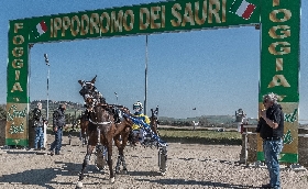 ippica castelluccio dei sauri lunedì di gala