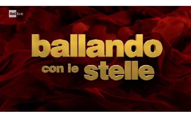 Ballando con le Stelle Andrea Delogu torna in pista: i bookmaker credono alla vittoria in quota è sfida a Francesca Fialdini e Barbara D’Urso