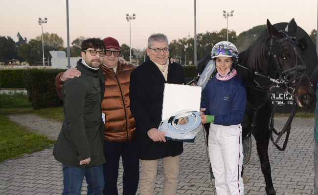 Ippica Ippodromo di Bologna: domenica 16 novembre otto corse al trotto dedicate alle famiglie Canali e Veneziani