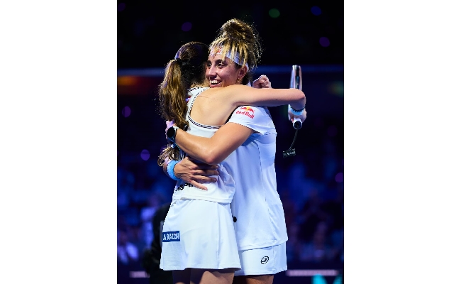 Premier Padel Dubai P1 Claudia e Bea Arturito e Agus di nuovo sul trono