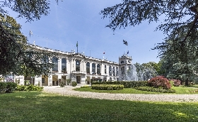 Ippica Ippodromo Snai San Siro: domenica 7 dicembre la ‘prima’ riunione di corse sulla nuova pista in sabbia per il galoppo. Si replica anche lunedì 8