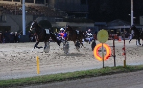 Ippica Ippodromo Arcoveggio di Bologna: sabato 6 dicembre Lucio Curato vince la Finale del Trofeo delle Regioni