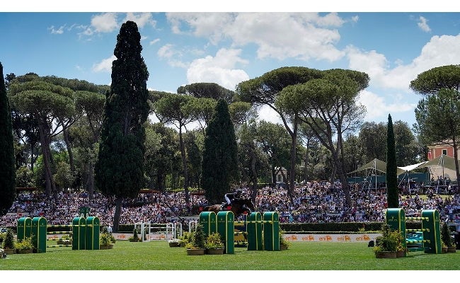 Equitazione Piazza di Siena vince Italian Tourism Awards per grandi eventi 
