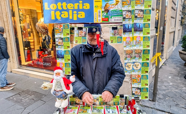 Lotteria Italia nel cuore della gente parola di Maurizio rivenditore del centro di Roma. Venduti anche 800 biglietti in un giorno