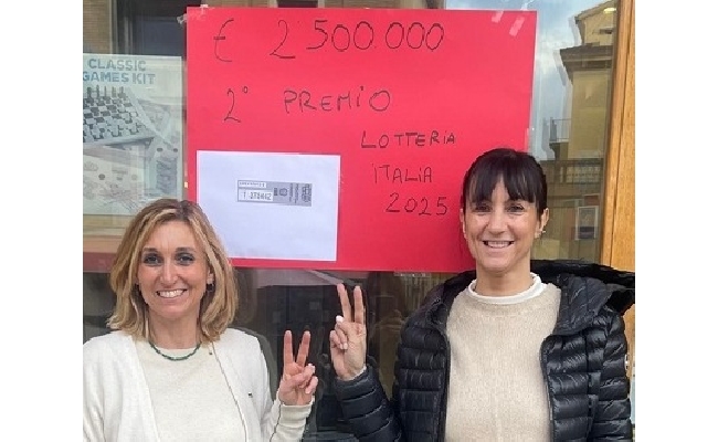 Lotteria Italia a Pesaro la “tabaccheria più fortunata d’Italia” sogna ancora un premio milionario: “Non c’è due senza tre”