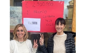 Lotteria Italia a Pesaro la “tabaccheria più fortunata d’Italia” sogna ancora un premio milionario: “Non c’è due senza tre”
