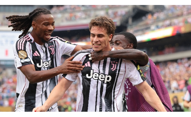 Top 4: Juventus ancora in vantaggio sulla Roma balzo in quota per il Como