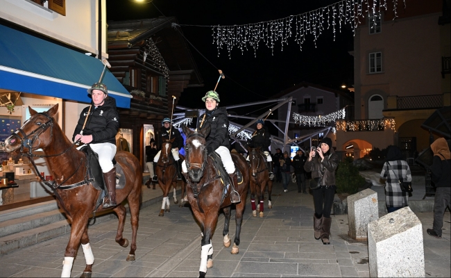 sfilata italia polo challenge courmayeur