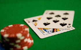 Giochi poker illegale in un circolo di Assisi (PG): denunciate 50 persone