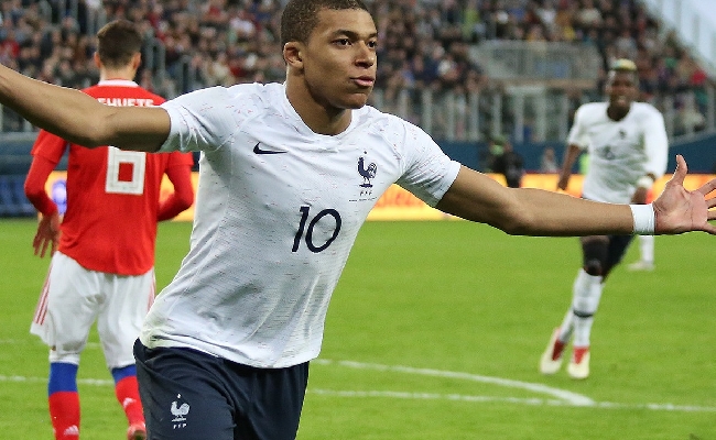 Mbappé Kane e Haaland i predatori del gol possono vincere tutto dalla Champions al campionato. E i bookmaker confermano...