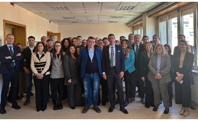 Adm direttore Alesse visita Porto di Napoli Laboratori chimici