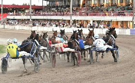 Ippica all’Ippodromo Snai Sesana al via la 111 stagione di trotto. La prima riunione domani con sette corse