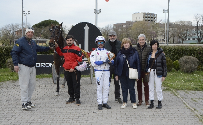 Ippica Ippodromo Arcoveggio di Bologna: resoconto delle corse di giovedì 2 aprile 2026