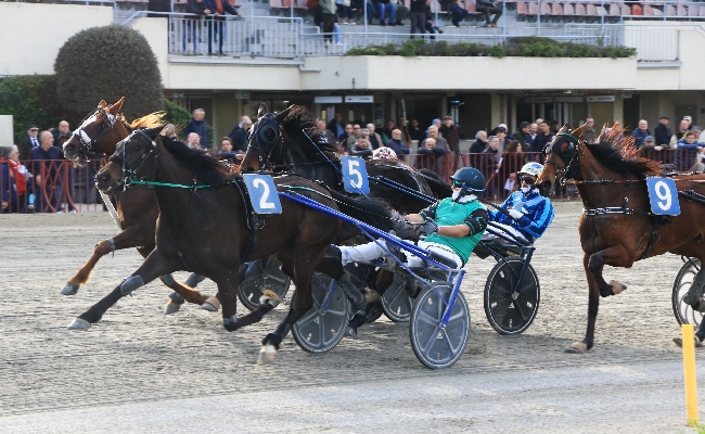 Ippica Ippodromo di Bologna: giovedì 16 aprile clou per velocisti e altre sette corse di qualità. Inizio ore 14:30
