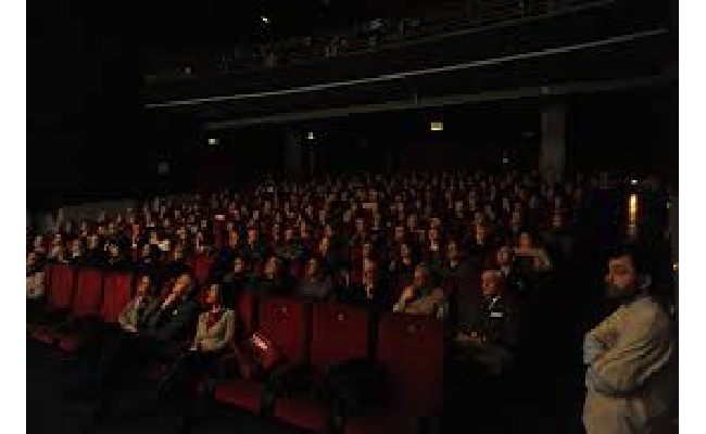 Il Diavolo Veste Prada 2 come se la caverà al botteghino Per gli esperti Sisal si gioca a 3 00 la possibilità di battere il cult del 2006 