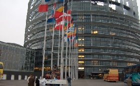 Parlamento UE approvate le linee guida per il Bilancio 2027: possibile prelievo anche su gioco e scommesse online