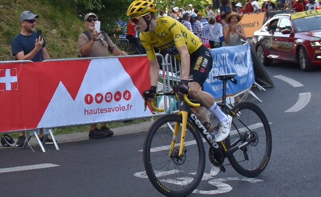 Giro d’Italia nel segno di Vingegaard: a 1 05 su Snai il trionfo del danese Pellizzari in pole come miglior giovane